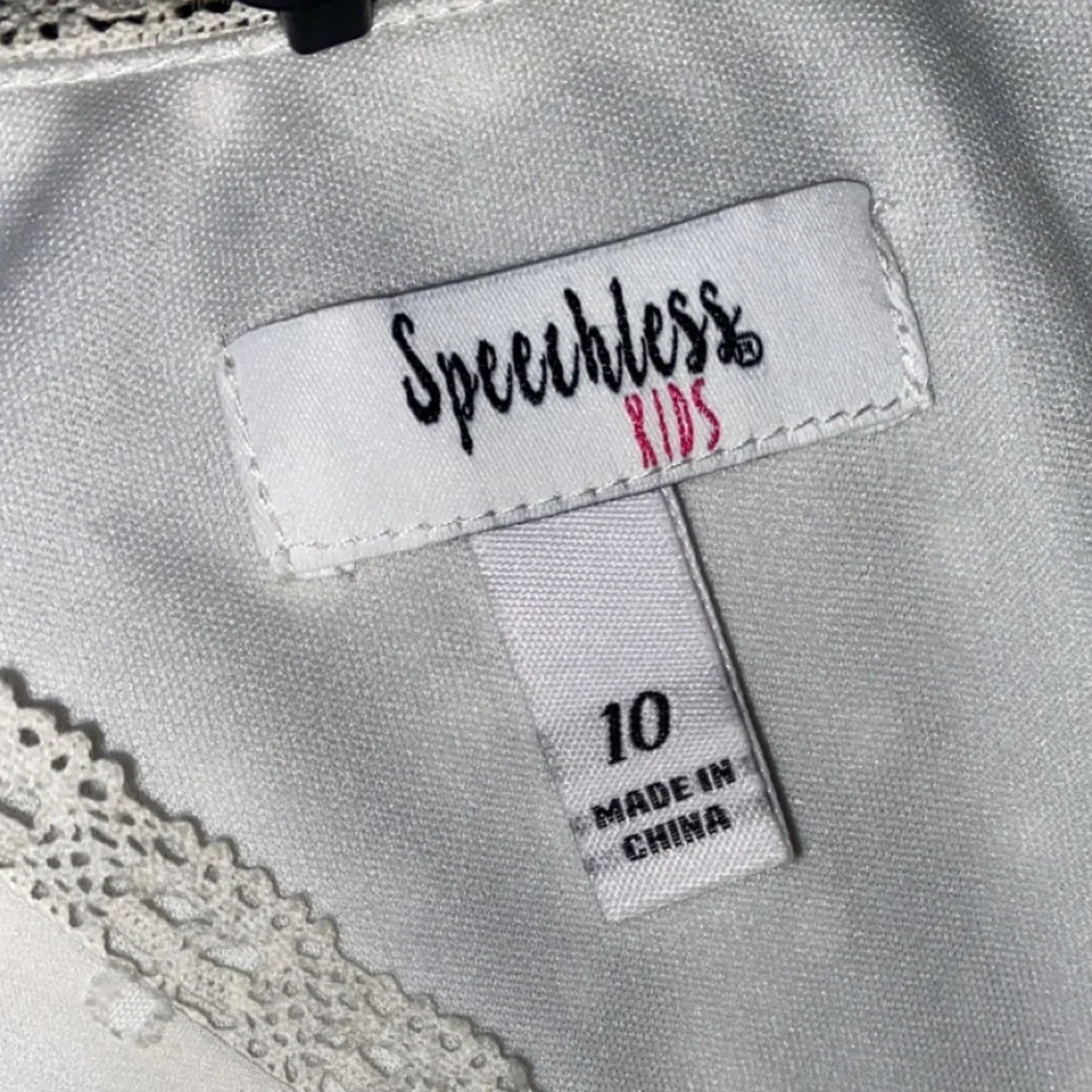 NWT Dillards Lace Cream Colored Dress Girls Size 10 - Picture 3 of 4